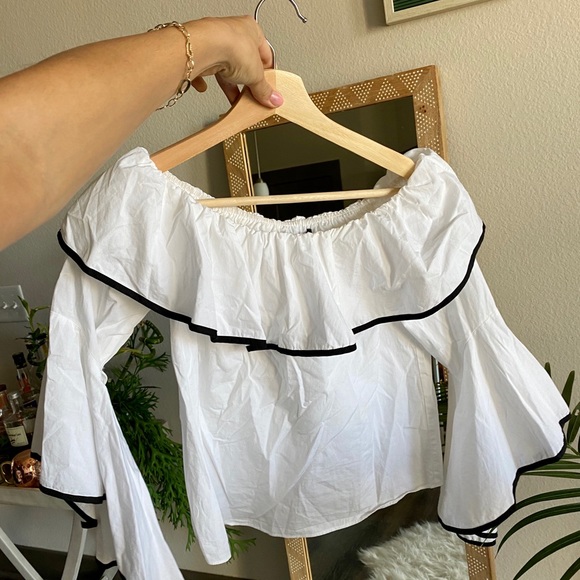 ZARA OFF THE SHOULDER TOP 🤍 - Picture 3 of 3